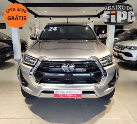 TOYOTA HILUX 2.8 D-4D TURBO DIESEL CD SRX PLUS 4X4 AUTOMÁTICO